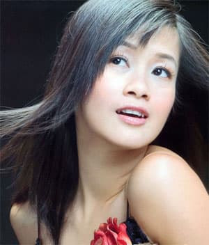 Ca sĩ Hồng Nhung và Ái Vân tái ngộ khán giả Thủ đô