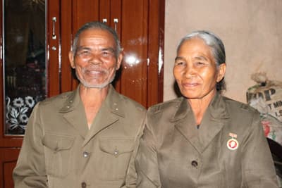 Trung đội trưởng “bắt vợ” Huyện đội trưởng