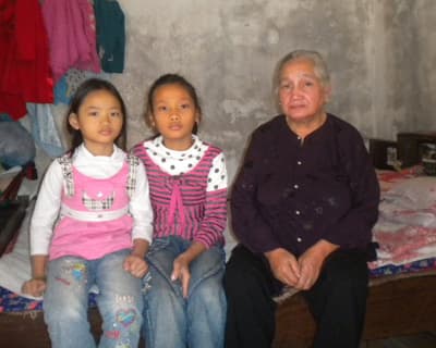 Thương lắm những thân bé mồ côi