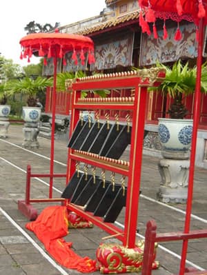 Hàn Quốc trao tặng 2 bộ nhạc cụ độc đáo cho tỉnh Thừa Thiên-Huế