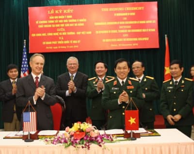 Xử lý môi trường ô nhiễm đi-ô-xin tại khu vực sân bay Đà Nẵng