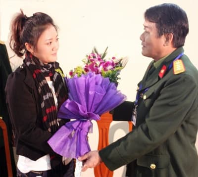 Vài nét về Á quân Vietnam Idol 2010 Văn Mai Hương