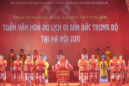 Lung linh sắc màu văn hoá di sản Bắc Trung Bộ tại Hà Nội