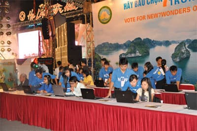 Hãy bầu chọn cho Vịnh Hạ Long!
