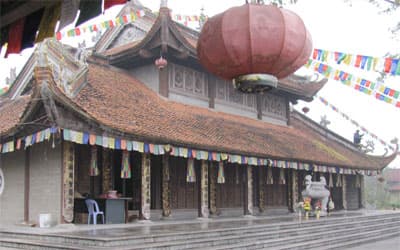 Vẻ đẹp thâm trầm đền Tam Giang