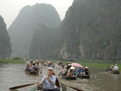 10 vạn lượt khách đến chùa Hương trước ngày khai hội