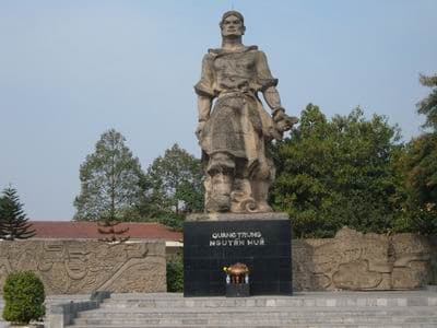 Thừa Thiên Huế: Dâng hương tưởng nhớ anh hùng Quang Trung