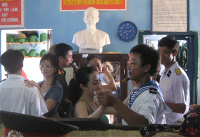 Chiến sĩ Trường Sa thích khiêu vũ