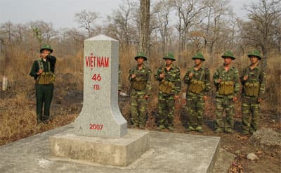 Biên phòng Bo Heng vượt khó