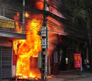 TP. Hồ Chí Minh: Cháy nhà làm 2 cụ bà thiệt mạng
