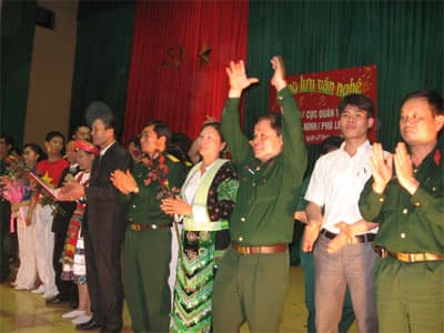 “Cây nhà lá vườn”, cội nguồn thêm vui