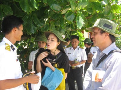 Hát trên biển, đảo Trường Sa
