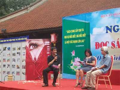 “Đọc sách cùng con”