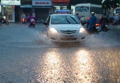 Miền Trung giảm nhiệt, Hà Nội có mưa, dông rải rác