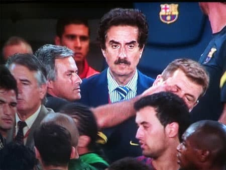 Mourinho và Vilanova cùng phải nhận án phạt