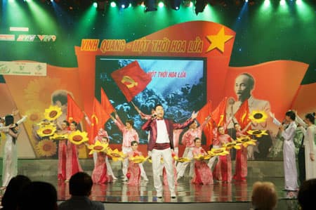 “Một thời hoa lửa” - vang mãi bản hùng ca