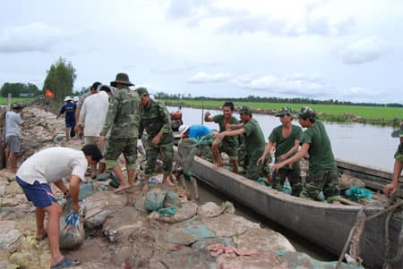 Gồng mình ngăn lũ nơi đầu nguồn Mê Kông