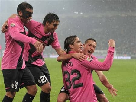 Juventus 2-1 Udinese: Matri lập cú đúp, Juve đổ bê-tông vào ngôi đầu