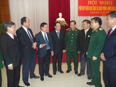 Phối hợp triển khai công tác quốc phòng-quân sự địa phương