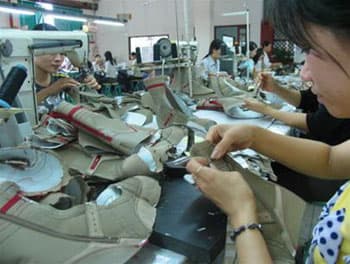 Tổ chức Thương mại Châu Âu thúc giục EU bãi thuế chống bán phá giá với giày da Việt Nam