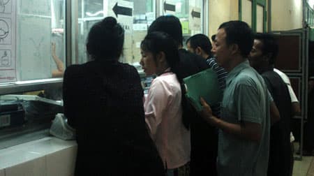 Ngày đầu áp dụng luật BHYT: lúng túng, ngơ ngác