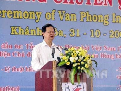 Thủ tướng Nguyễn Tấn Dũng phát lệnh khởi công