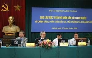 Bộ Tài nguyên và Môi trường đối thoại trực tuyến với người dân