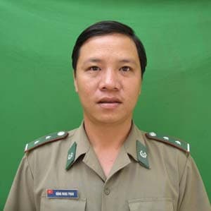 Trung úy Đặng Ngọc Phan dũng cảm cứu người bị nạn