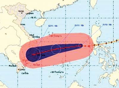 Bão số 11 đang lao thẳng vào khu vực Nam Trung Bộ