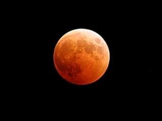 NASA khẳng định có nước tồn tại trên Mặt Trăng