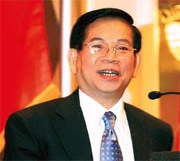 Chủ tịch nước Nguyễn Minh Triết bắt đầu chuyến thăm cấp Nhà nước tới Xin-ga-po