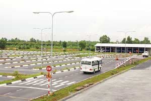 Thừa "trung tâm", thiếu học viên