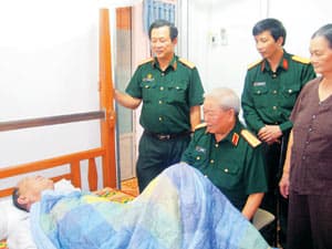 Đại tướng Lê Văn Dũng thăm và làm việc tại Quân khu 9