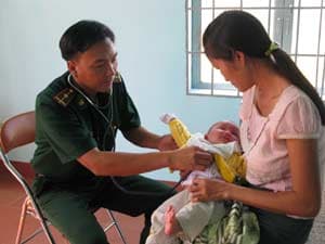 Buôn Đrang Phốk có thầy thuốc biên phòng