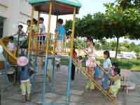 Chỗ vui chơi của trẻ em bị thu hẹp