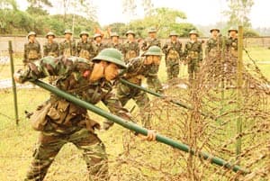Tiếp tục hoàn thiện pháp luật về Quốc phòng, an ninh trong tình hình mới