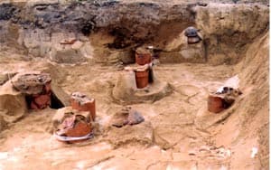 Mộ chum - nét đặc  sắc  trong văn hóa Sa Huỳnh
