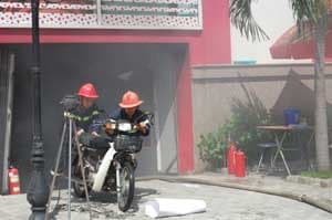Cháy nhà hàng tổ chức tiệc cưới, hàng nghìn người hoảng loạn
