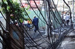 Giá thuê cột điện: Hạn chót “tự thỏa thuận” là 28-2
