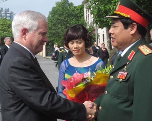 Bộ trưởng Phùng Quang Thanh đón, hội đàm với Bộ trưởng Quốc phòng Mỹ