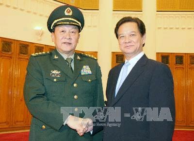 Thủ tướng Nguyễn Tấn Dũng tiếp các Bộ trưởng Quốc phòng Trung Quốc, Mỹ và Nhật Bản