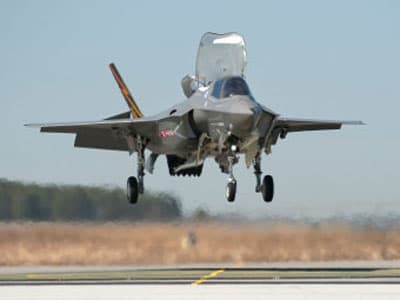 Lockheed Martin phát triển phiên bản F-35 chuyên biệt dành cho hải quân Anh