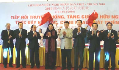 Phát triển nền tảng vững chắc cho quan hệ Việt – Trung