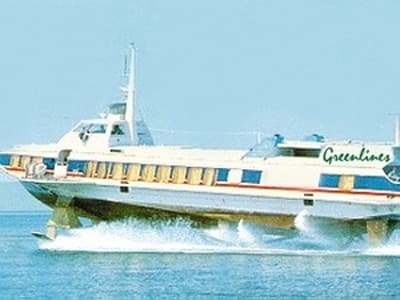 97 khách trên tàu Greenlines hoảng loạn vì sự cố