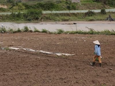 Tìm biện pháp giải “mối lo” khi hồ thủy điện xả lũ
