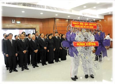 Tổ chức trọng thể lễ tang Giáo sư Trần Văn Giàu