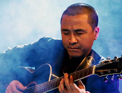 “Gã trai làng” với những con côn trùng