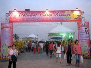 Tổ chức các Phiên chợ Xuân cho công nhân không về quê đón Tết