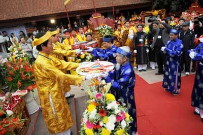 Đặc sắc hội Đình Nhật Tân