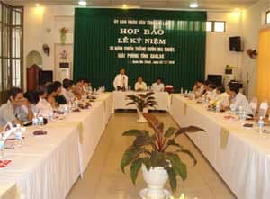 Hơn 4.600 quần chúng tham gia mít tinh kỷ niệm 35 năm chiến thắng Buôn Ma Thuột